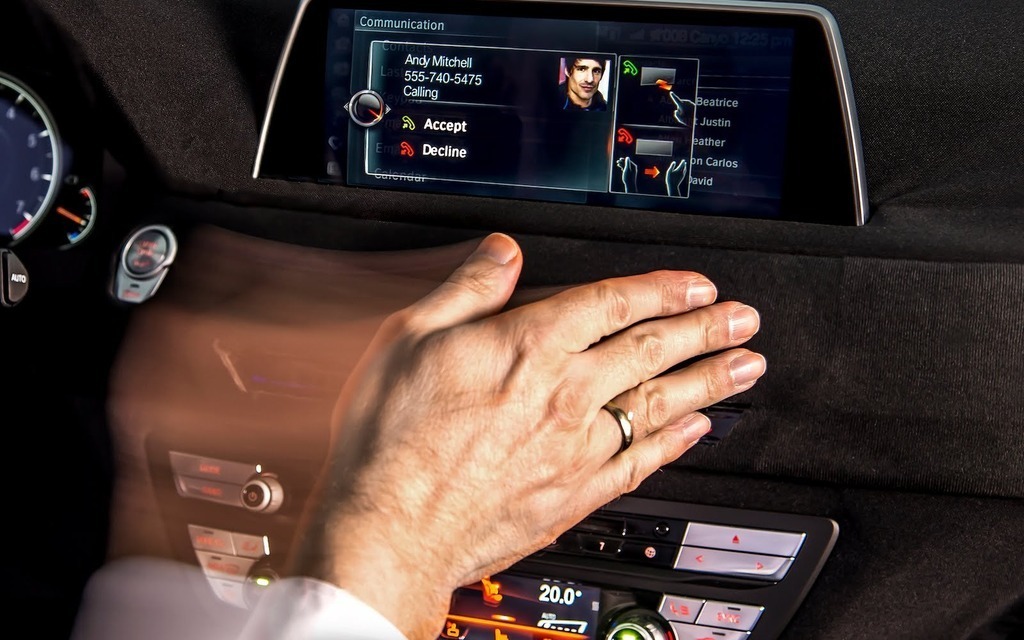 ARTICLE JD POWER TECHNOLOGIE GENESIS HYUNDAI 2024 gesture control