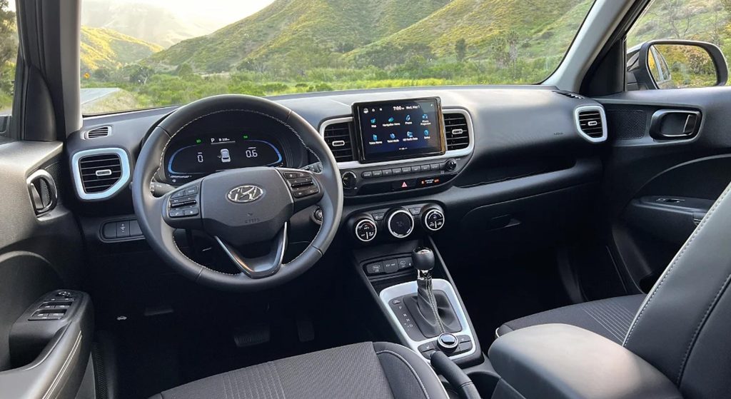 ARTICLE HYUNDAI VENUE 2025 VUS LE MOINS CHER interieur