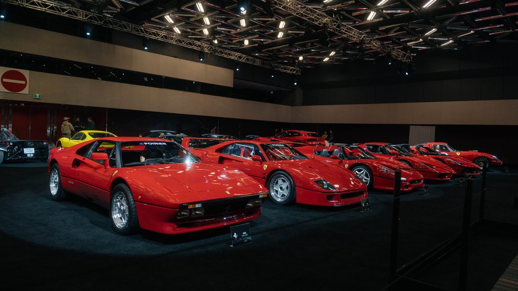 SALON AUTO MONTREAL 2025 FERRARI HOLY FIVE